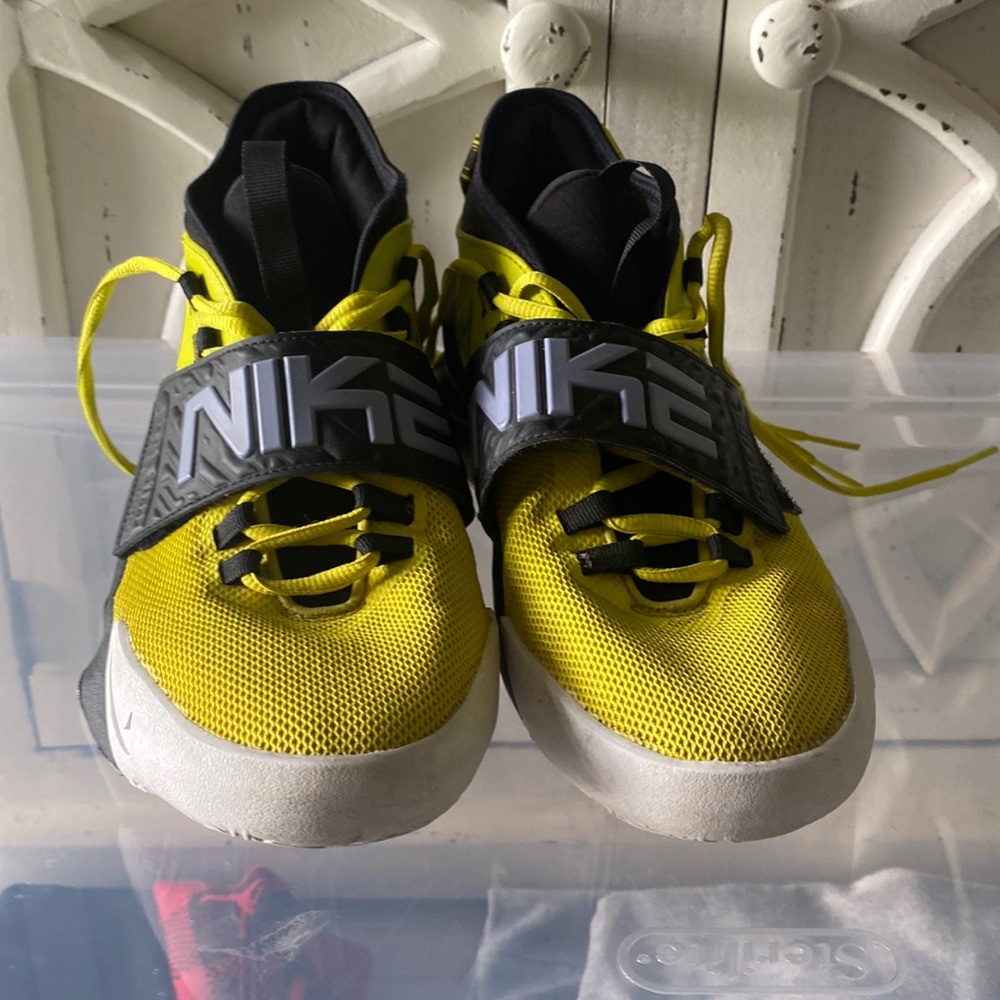 Boys Nike
